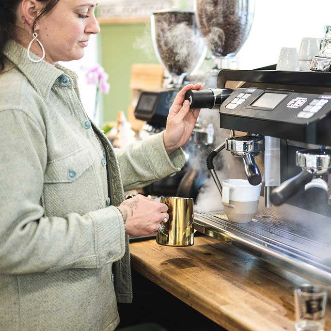 Colored Frothing Pitcher 20oz - Gold